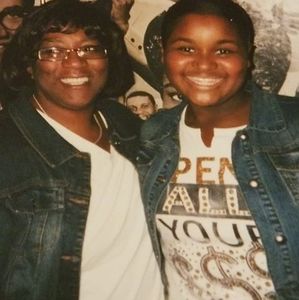 Meet your Posher, Sharon